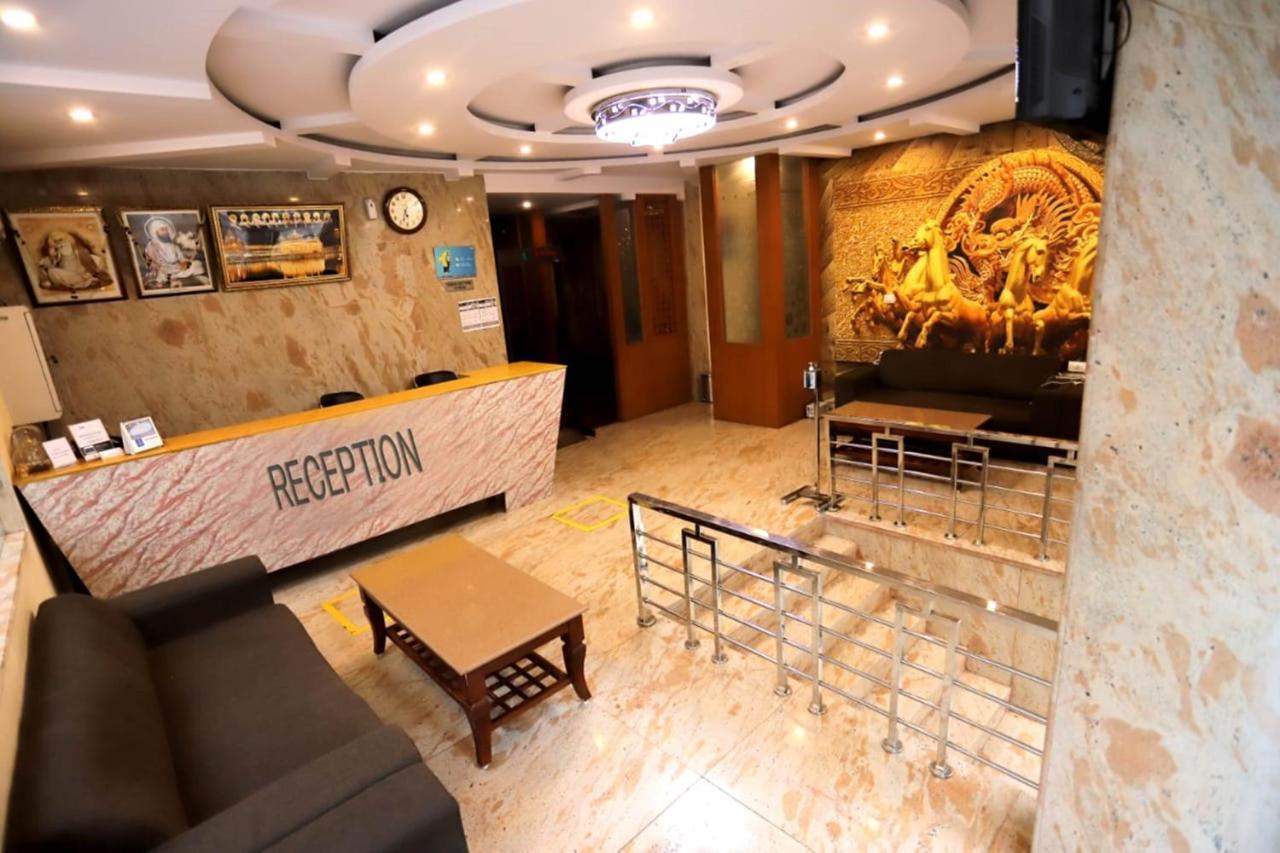 Hotel Aries Nueva Delhi Exterior foto