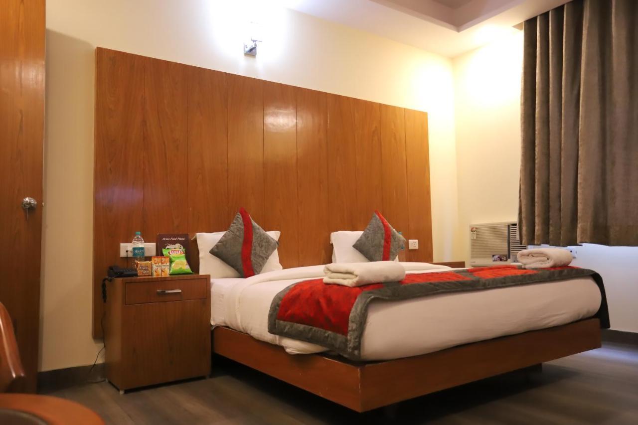 Hotel Aries Nueva Delhi Exterior foto