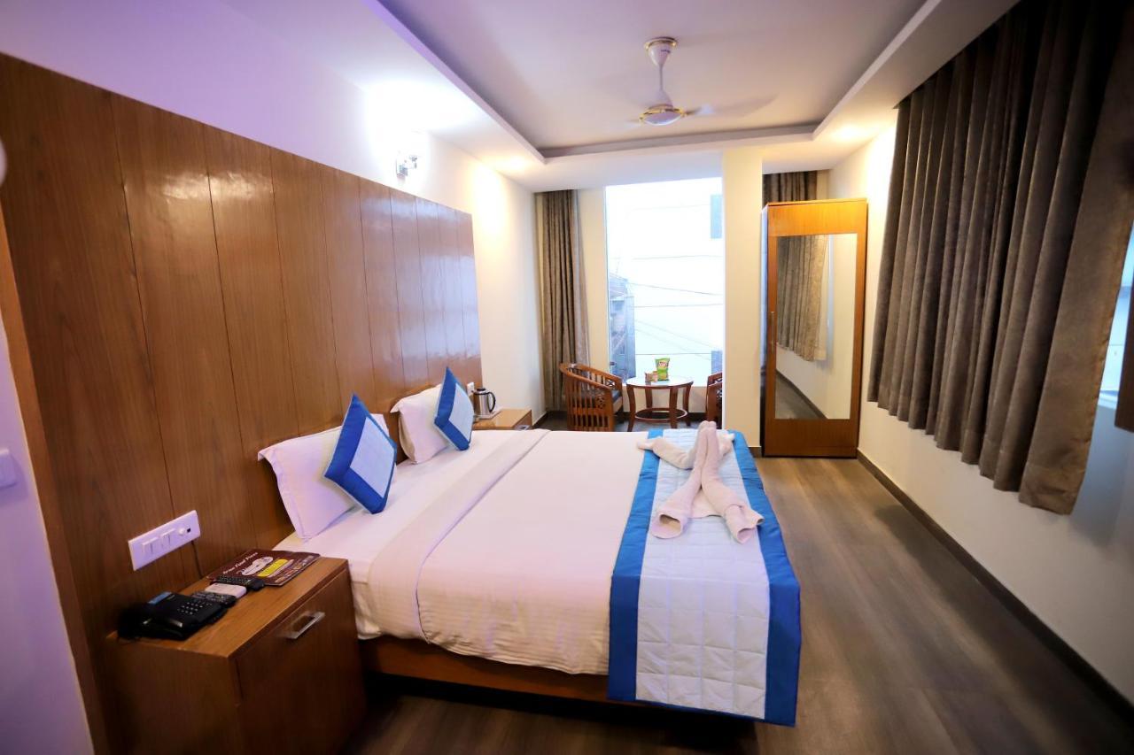 Hotel Aries Nueva Delhi Exterior foto